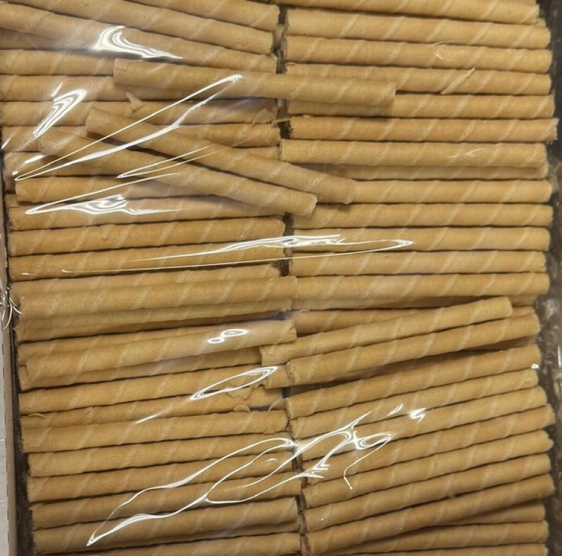 Vafeļu trubiņas Adugs ar banānu krēmu 2.5 kg (23.12.26) (daudzumu norādīt kg, pilna kaste) Polija