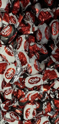 Karameles Vkusja ar kolas garšu  1kg(14.07.28)ukraina