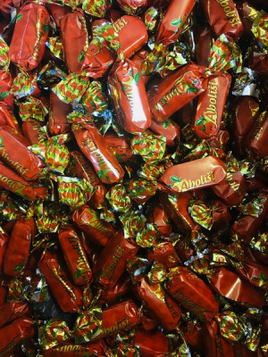 Šokolādes konfektes Pergale Ābolīši 1kg(25.12.26) Lietuva (Pārdodas tikai pilnos iepakojumos (1kg)) 